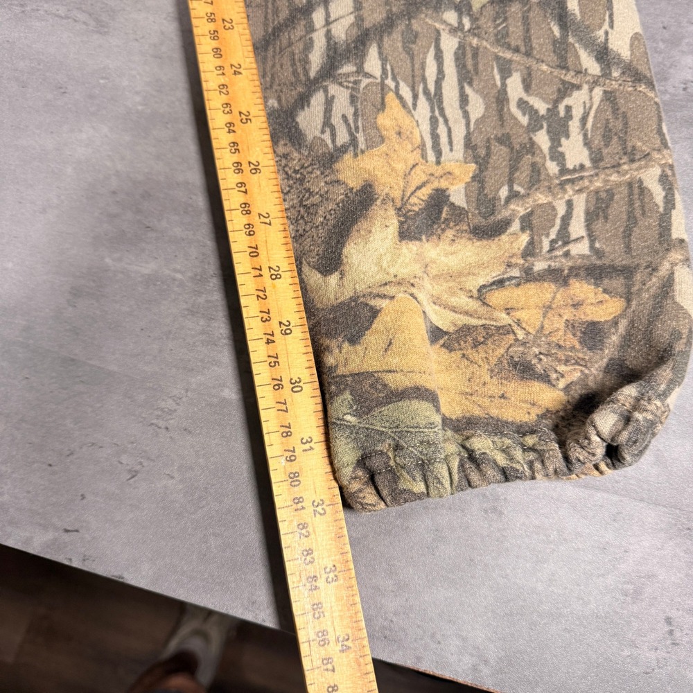 Vintage Jerzees Mossy Oak Camo Leaf Print Sweatpants in Olive and Tan - Picture 5 of 8